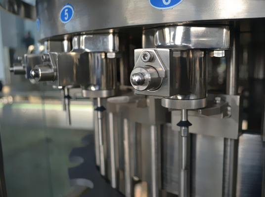PET Bottle Liquid Bottle Carbonated Drink Filling Machine , Electric Filling Equipment