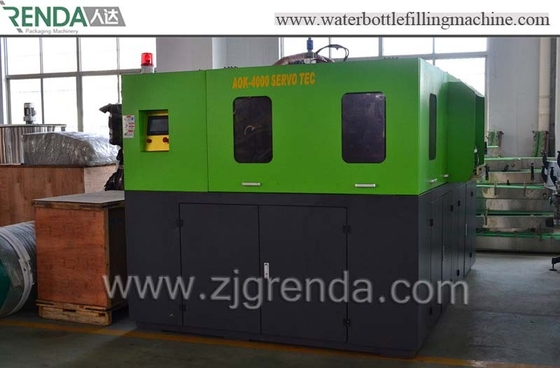 W pełni automatyczny Butelka PET Blowing Maszyna 4000 BPH 48 KW High Efficiency