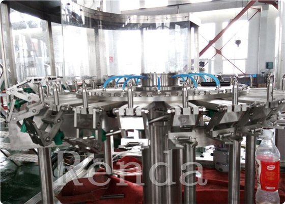 Zautomatyzowane komercyjna napoju gazowanego Napełniarka 2000 BPH 380V 2000KG